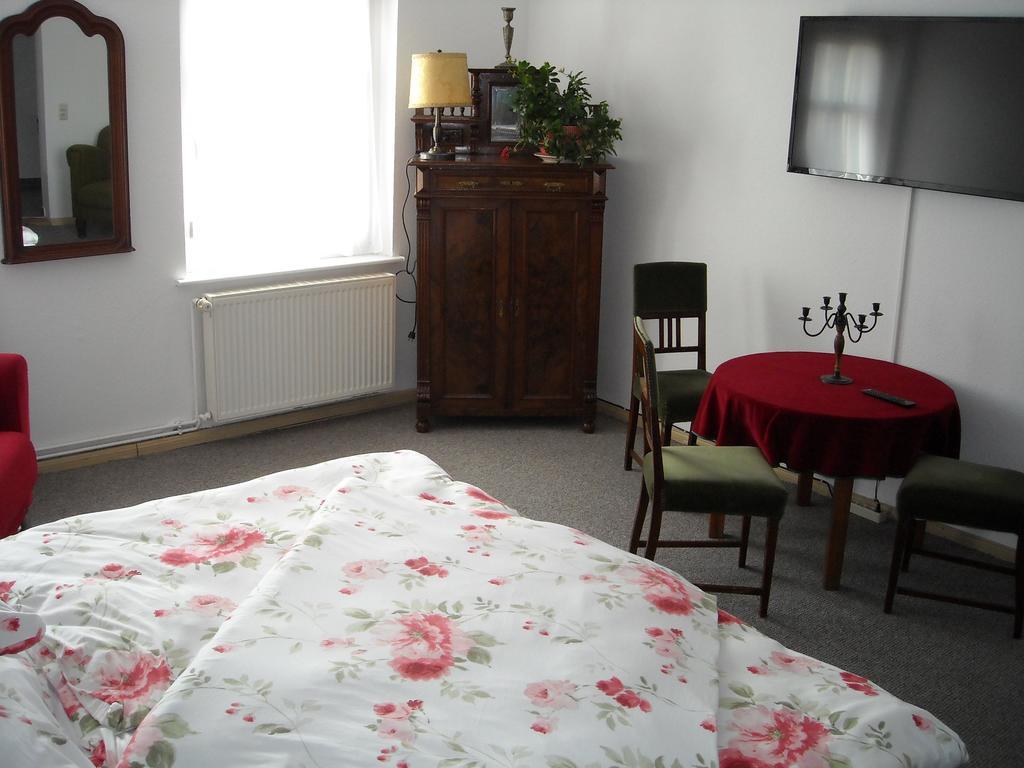 Ferienwohnung Auf Ehem. Alten Bauernhof Liebenwalde Exterior foto
